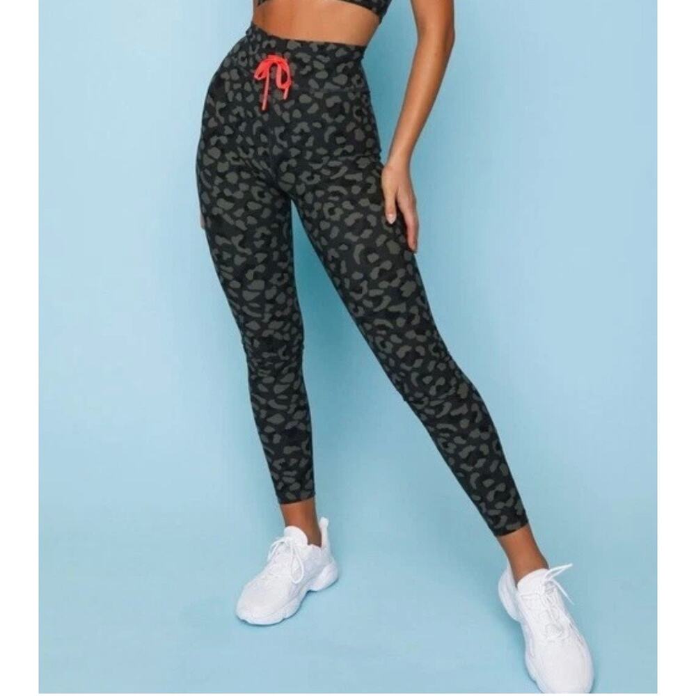 White Fox x Sarahs Day SDX WFA Leopard Camo Print Leggings Size XS